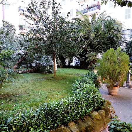 Appartement Domus Dino à Rome Extérieur photo