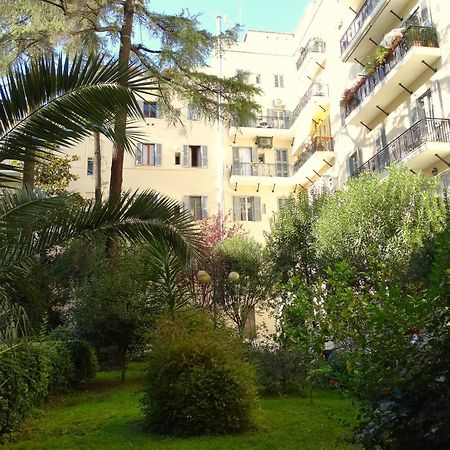 Appartement Domus Dino à Rome Extérieur photo